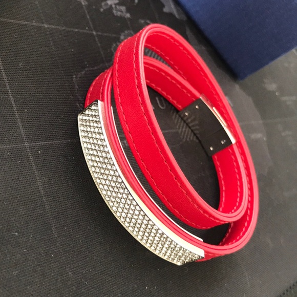 Swarovski Crystal Vio RED Leather Wrap Bracelet - Picture 4 of 5